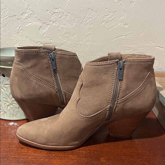Frye Reina Western Ankle Booties Ash Tan - Picture 5 of 10
